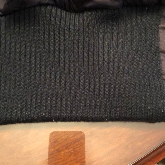 Add down vest - Picture 8 of 8